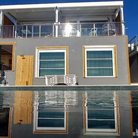 Un Hotell